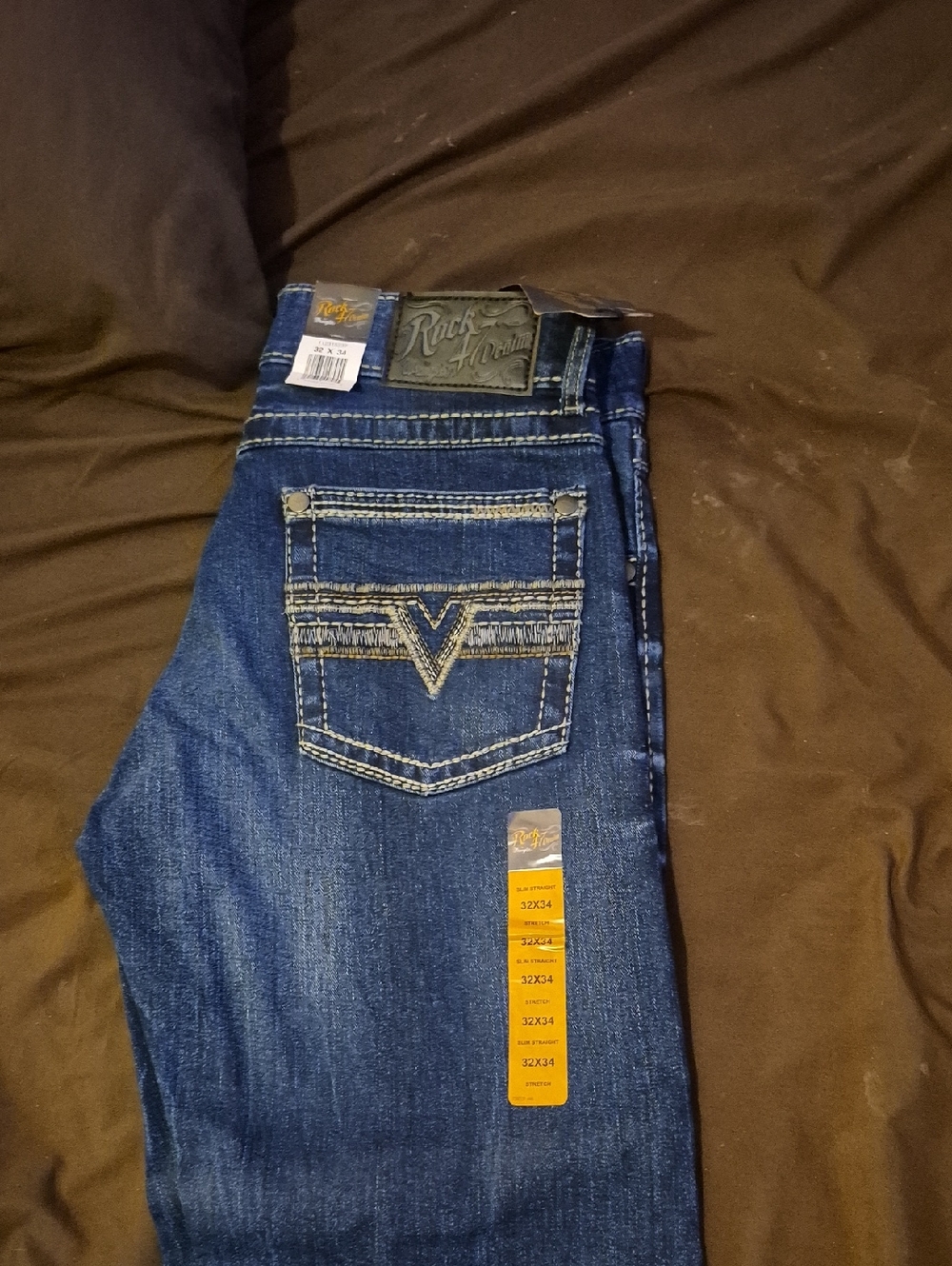Wrangler Rock 47Men’s Slim Straight Jeans in Dark Blue Denim